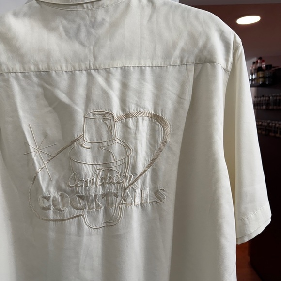 Caribbean Cream Cocktail Embroidered Short Sleeve Button Up Shirt Size Medium - Picture 6 of 6